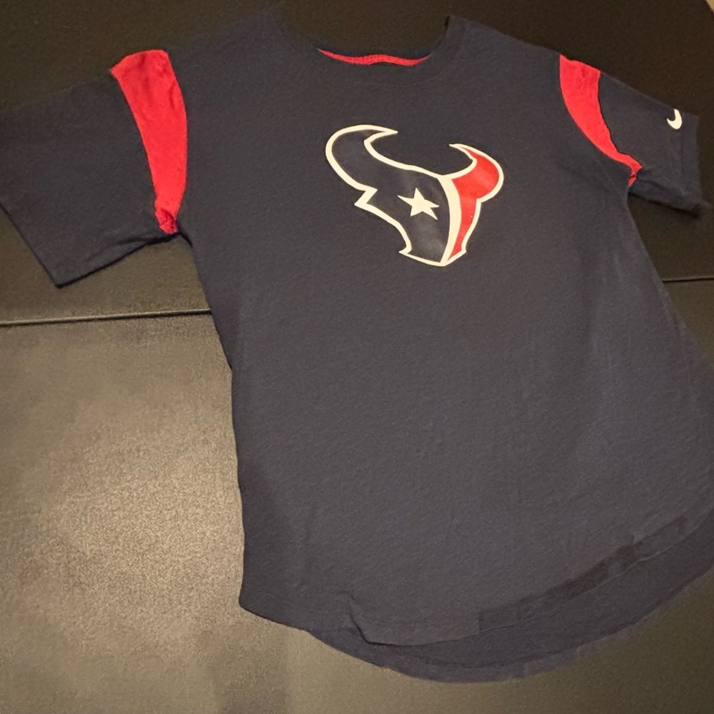 Nike Navy and Red Short Sleeve Tee